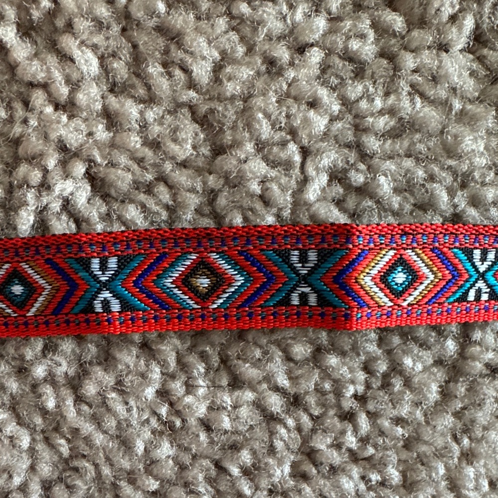 Multicolor Geometric Pattern Bracelet - Picture 2 of 3